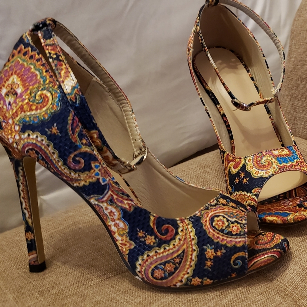 Cute ChicMe heels